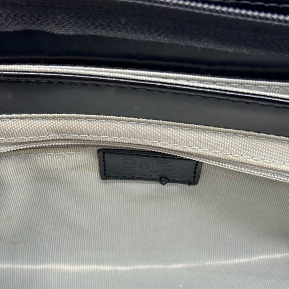 🖤Beijo Elegant Black Patent Leather Handbag - Picture 8 of 12